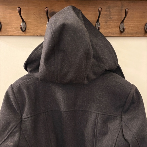 🖤 Liz Claiborne Wool-Blend Belted Walker Coat with Hood – Timeless Elegance🖤 - Picture 2 of 10